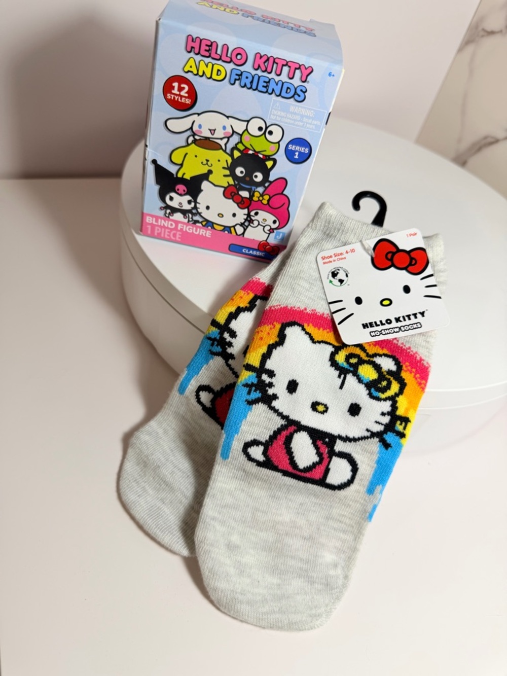 NWT Hello Kitty Kids Girl bundle • No-Show Rainbow Socks & Blind